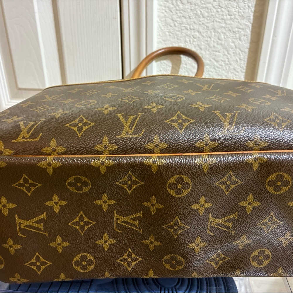 Louis Vuitton Brown Monogram Men's Bag - Picture 3 of 7